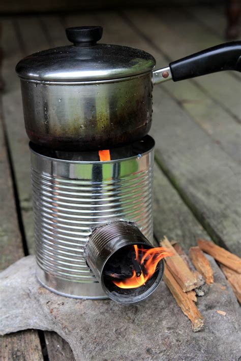rocket stove made from cans
